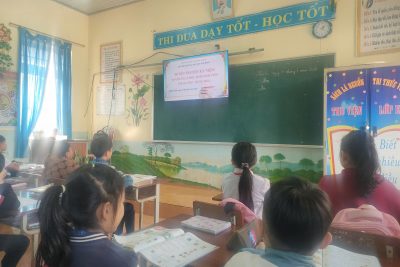 Tuyên truyền, kỷ niệm 76 năm Ngày học sinh, sinh viên